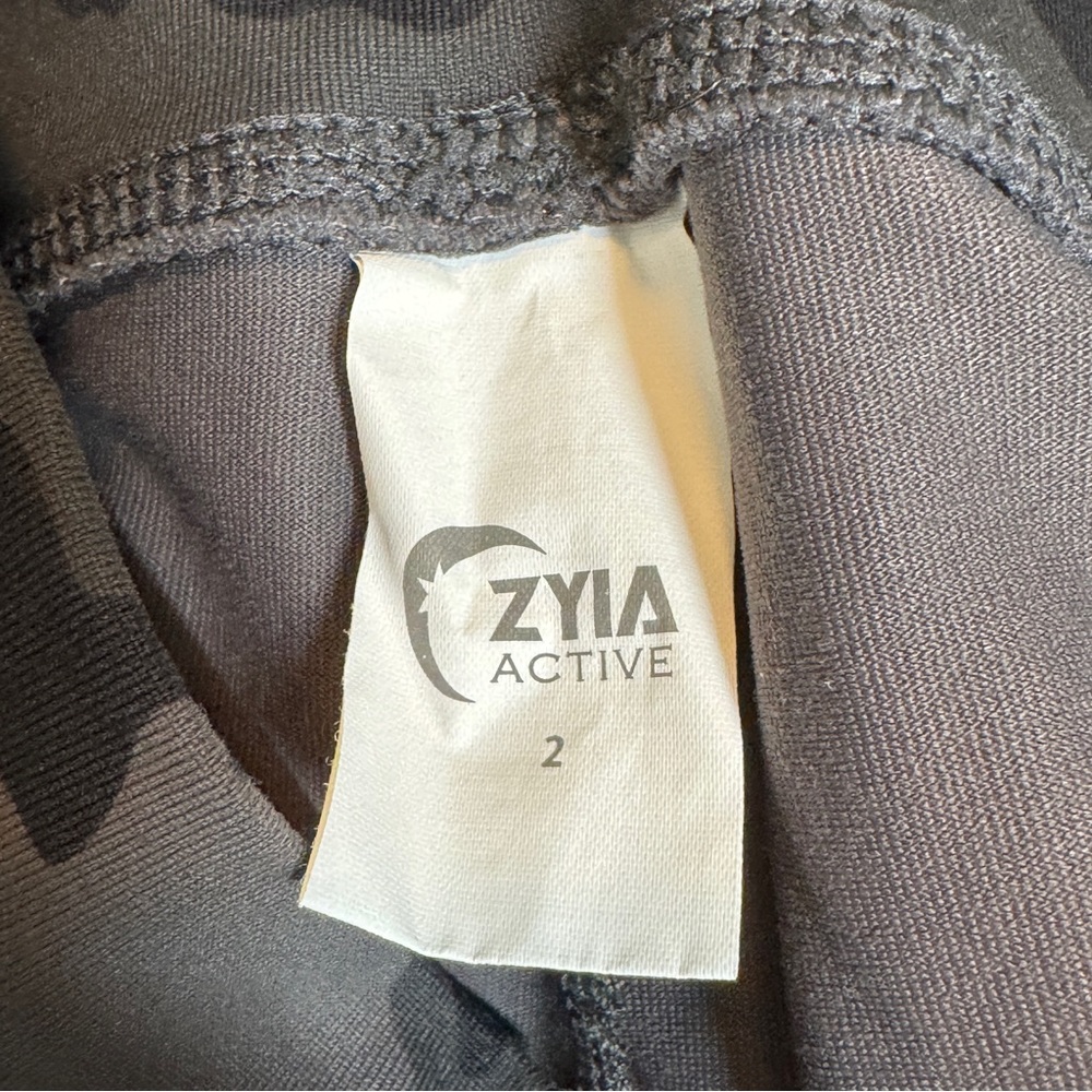 {Zyia} "Forest Camo Luxe High Rise Capri" Camouflage 20" Tights Pants Leggings - Picture 6 of 8